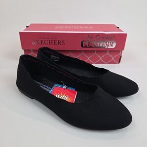 Skechers Women's Black Slip-On Flats